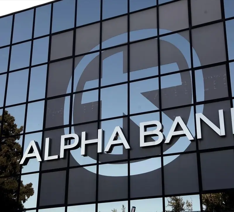 Alpha Bank: Κέρδη μισού δισ. στο α’ εξάμηνο – Αναβάθμιση της πρόβλεψης για τα κέρδη ανά μετοχή στα €0,41