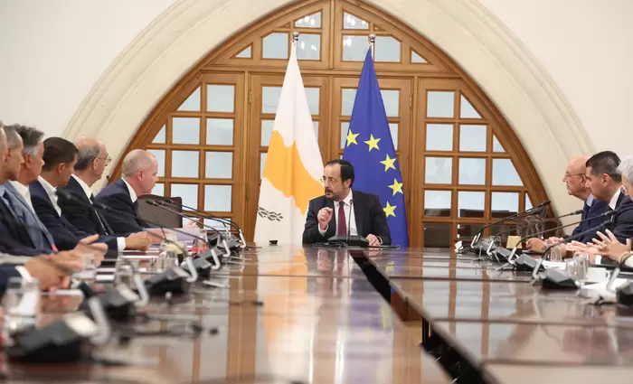 Συνταξιοδοτικό και οικονομία στο μικροσκόπιο της συνάντησης ΠτΔ με ΟΕΒ – Τι προβληματίζει του εργοδότες