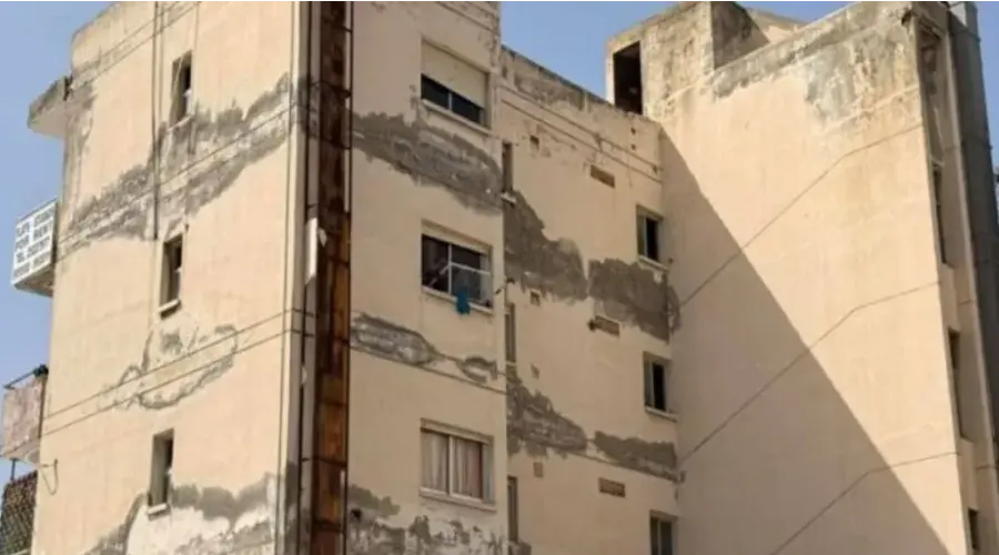 Επικίνδυνες οικοδομές: Ιδιοκτήτες εισπράττουν ενοίκια, αρνούνται την εκκένωση και τρέχουν τους ΕΟΑ στα δικαστήρια