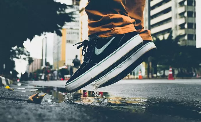 Η Nike αναστέλλει τις online πωλήσεις της στην Τουρκία