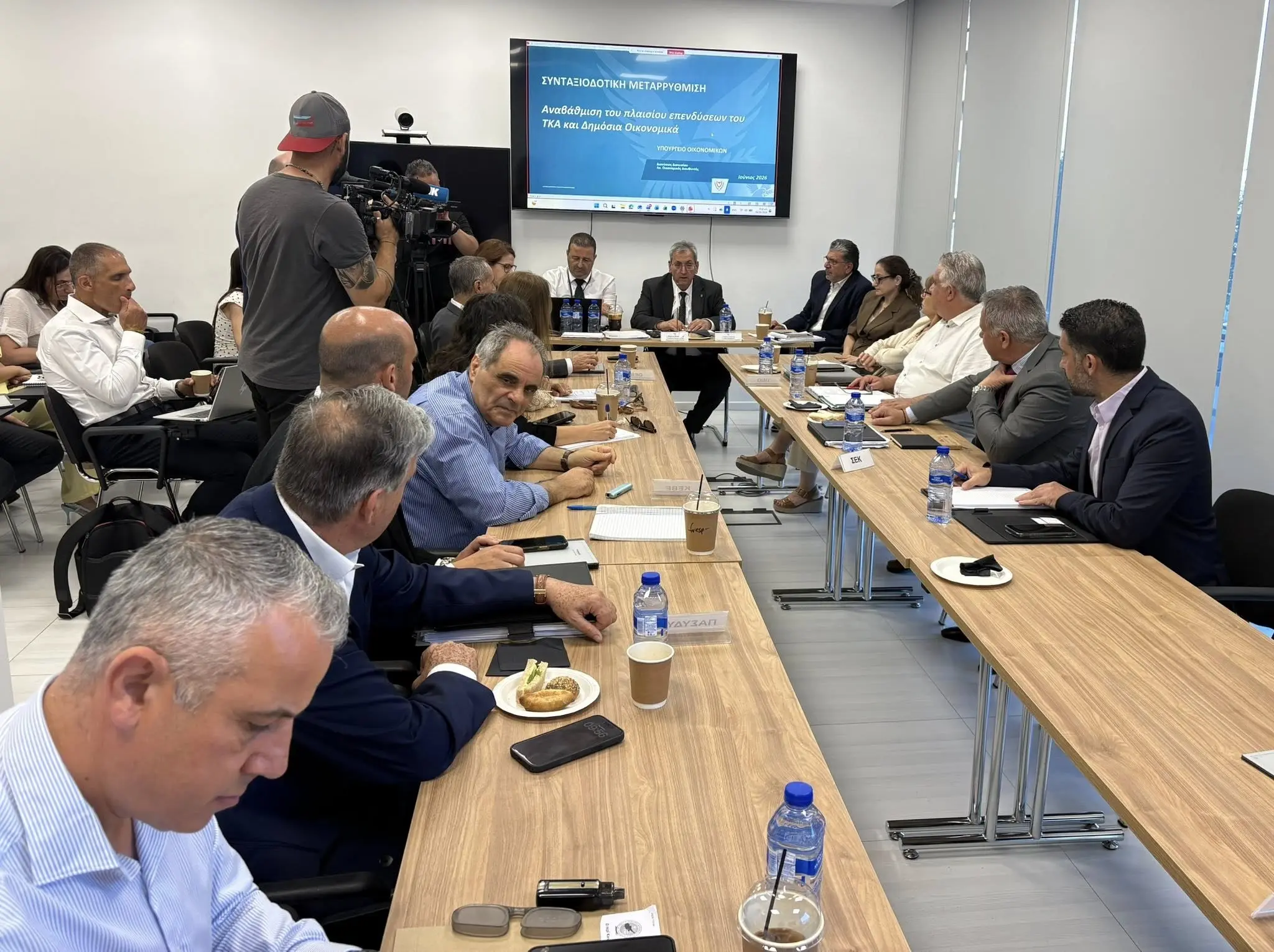 Συνταξιοδοτική μεταρρύθμιση: Επιφυλάξεις συντεχνιών για τη... «βιασύνη» του Υπουργού Εργασίας