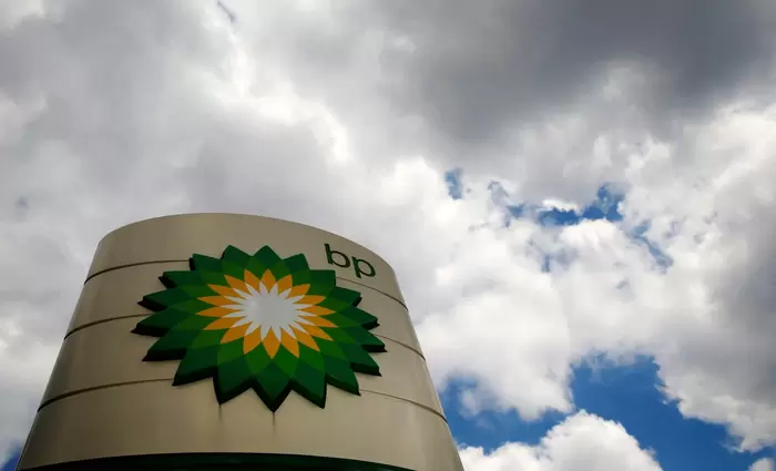 BP: Τα κέρδη υπερδιπλασιάστηκαν ενώ ο Τραμπ κατηγορεί τις Big Oil ότι «βγάζουν υπερβολικά πολλά χρήματα»
