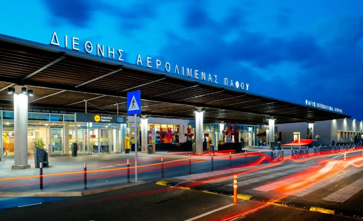 Αεροδρόμιο Πάφου: Γεμάτα φεύγουν, άδεια έρχονται τα αεροπλάνα