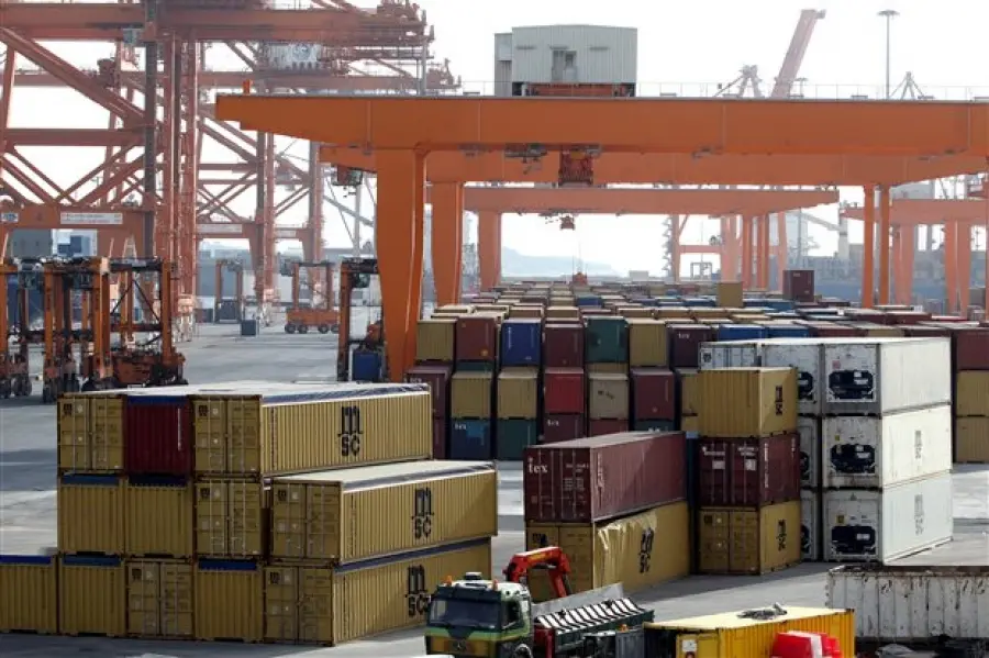 Στα 0,3 δισ.Ευρώ το εμπορικό έλλειμμα τον Ιανουάριο του 2019