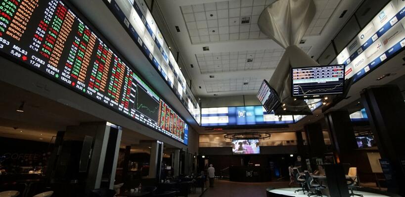 Υποχωρούν οι ευρωαγορές - Στο ραντάρ των επενδυτών οι ισπανικές μετοχές λόγω Τραμπ