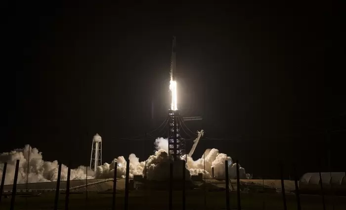 Πύραυλος εκτός ελέγχου της SpaceX εκτιμάται ότι συνετρίβη στη Σελήνη