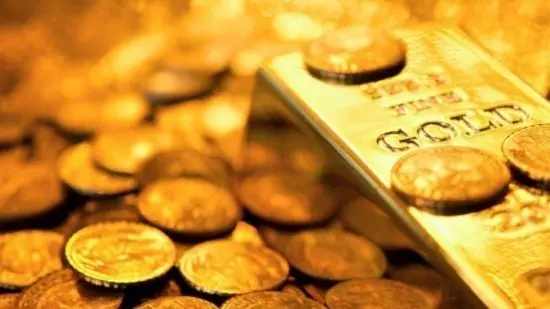 Χρυσός: Καθ’ οδόν για εβδομαδιαίες απώλειες 2% καθώς παραμένει το αδιέξοδο στις συνομιλίες ΗΠΑ–Ιράν