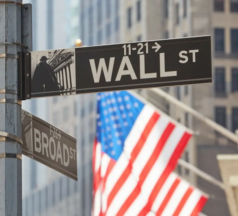 Wall Street: Ανάκαμψη με το βλέμμα στην εκεχειρία και τα εταιρικά κέρδη