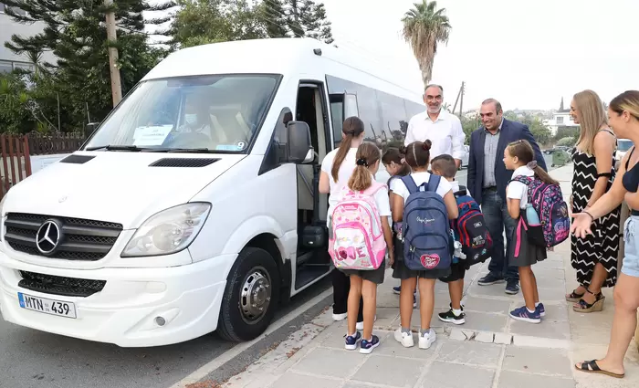 Έλλειψη οδηγών λεωφορείου και συνοδών μαθητών
