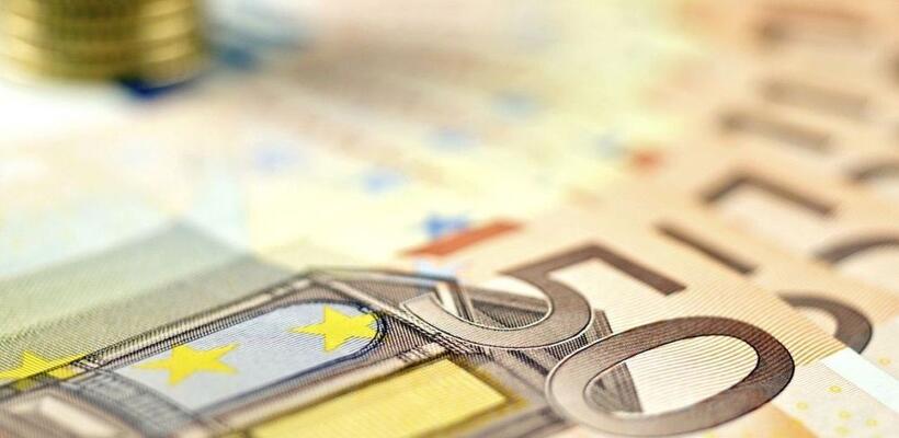 Η Ελλάδα κάνει το χατήρι των επενδυτών με τα δημοσιονομικά πλεονάσματα