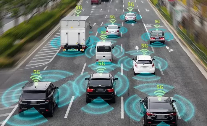 Η Pirelli εξοπλίζει με συνδεσιμότητα 5G τα ελαστικά της