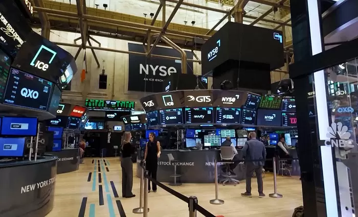 Μεικτά πρόσημα στη Wall Street με το βλέμμα στις εξελίξεις στη Μ. Ανατολή