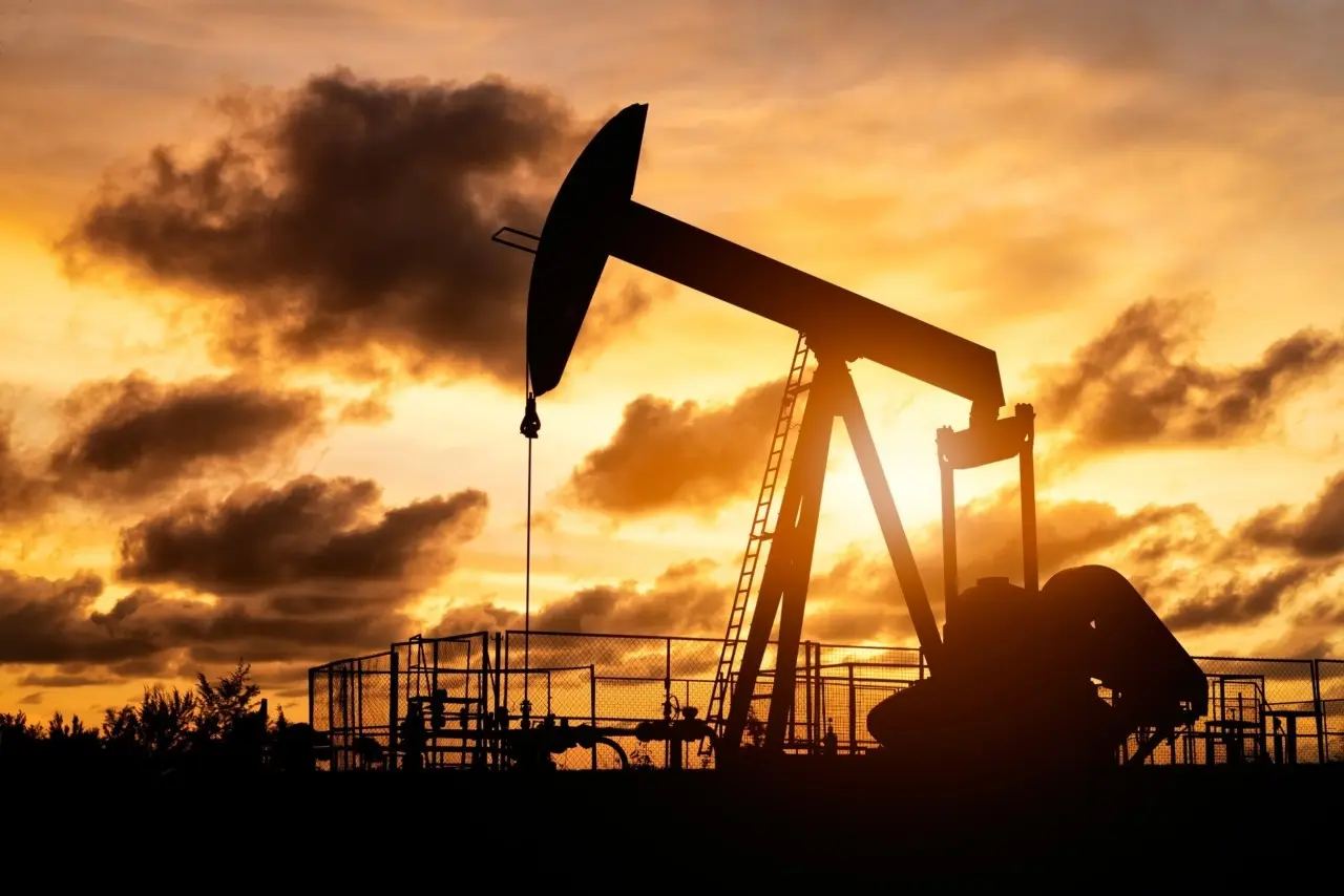 Ινδία: Με την… άδεια των ΗΠΑ αγοράζει ξανά ρωσικό πετρέλαιο