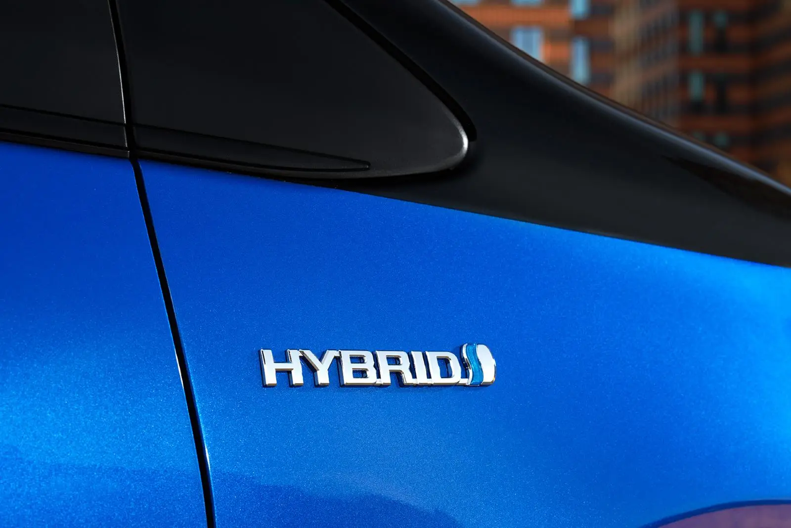 Toyota: Το 46% των πωλήσεων ήταν αυτοφορτιζόμενα υβριδικά ηλεκτρικά οχήματα