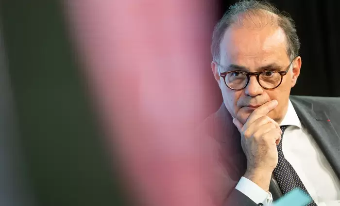 Γαλλία: «Όχι» Μουλέν σε παρέμβαση της ΕΚΤ για τα ομόλογα