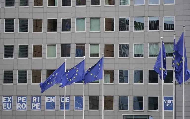 Εμπορικό αδιέξοδο Ε.Ε.-ΗΠΑ εν μέσω απειλών Trump για δασμούς