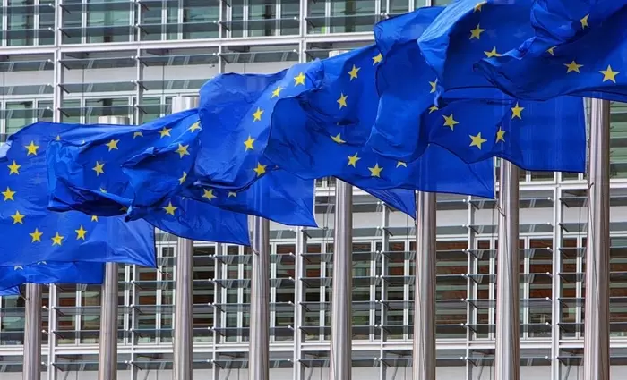 Big Tech: Η ΕΕ επιδιώκει να επιβάλει φόρο στις μεγάλες εταιρείες τεχνολογίας