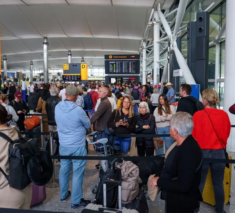 ΕΕ: Θα καθυστερήσει το σύστημα προέγκρισης ταξιδιών μετά το χάος στα σύνορα