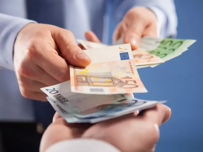 Στο μικροσκόπιο της Ελεγκτικής το Υφυπουργείο Πρόνοιας - Επιδόματα σε μη δικαιούχους και «πάρτι» υπερπληρωμών