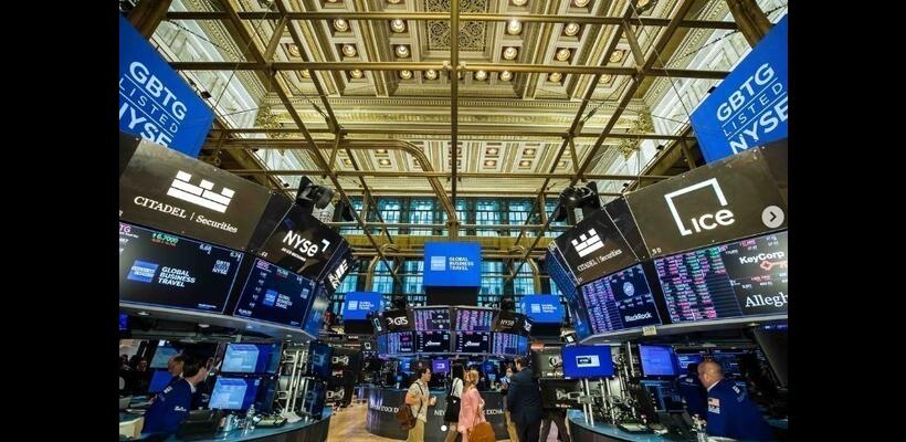 Αισιοδοξία στη Wall Street μετά την ισχυρή έκθεση για την απασχόληση και τις προσδοκίες για συμφωνία με το Ιράν
