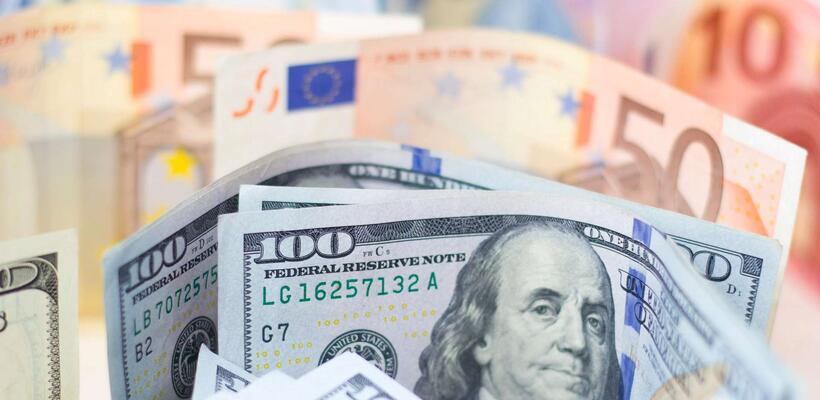 Το ευρώ υποχωρεί 0,12%, στα 1,0238 δολάρια