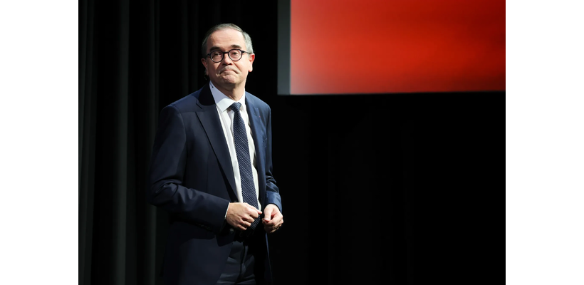 Renault: Η μετοχή υποχωρεί και ο νέος CEO υπόσχεται δραστική μείωση δαπανών με κινεζικό μοντέλο