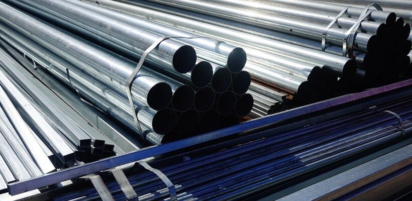 Σε υψηλό 4ετίας το αλουμίνιο λόγω πολέμου στο Ιράν – Πιέσεις σε χαλκό και νικέλιο