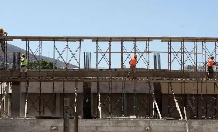 Ακριβότερες κατά 4,9% οι κατασκευές σε ετήσια βάση