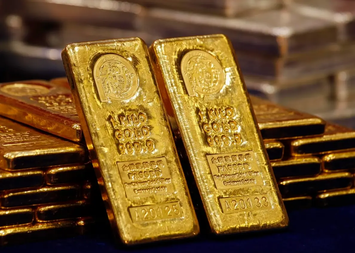 Αμετάβλητος ο χρυσός, σενάρια για σταθεροποίηση πάνω από $4.800