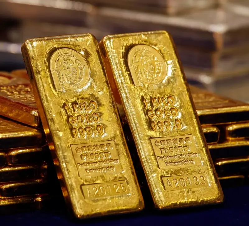 Αμετάβλητος ο χρυσός, σενάρια για σταθεροποίηση πάνω από $4.800