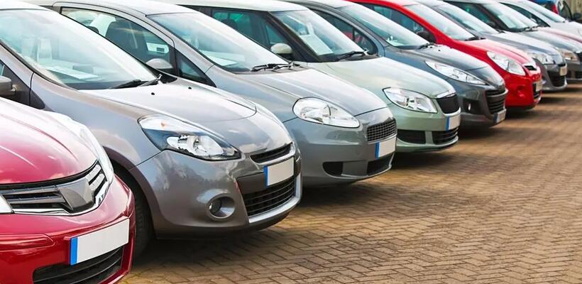 Αύξηση 24,3% στις εγγραφές μηχανοκίνητων οχημάτων τον Φεβρουάριο - Άνοδος στα υβριδικά