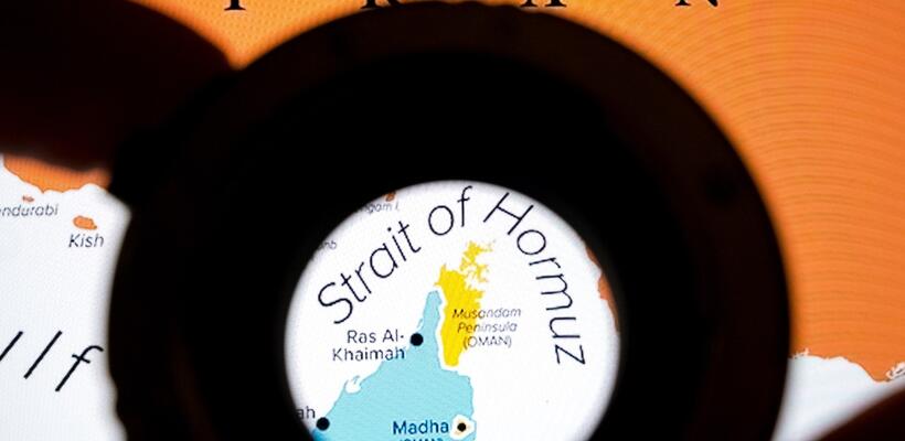 Παγκόσμια ενεργειακή κρίση: Πώς η διακοπή στα Στενά του Ορμούζ ενισχύει τον πόλεμο του Πούτιν στην Ουκρανία