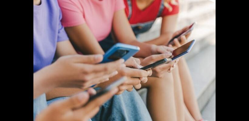 Στο 98,3% η χρήση κοινωνικών δικτύων στους Κύπριους νέους - Πρωτιά στην ΕΕ