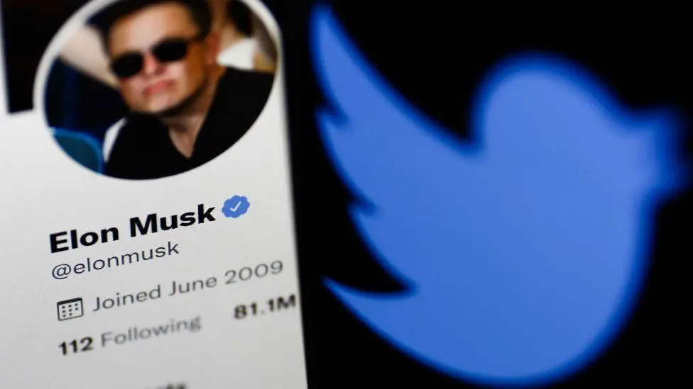 Ο Έλον Μασκ προσωρινός CEO του Twitter αν προχωρήσει η συμφωνία