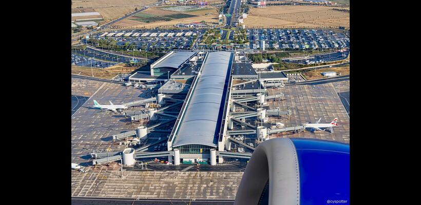 «Απογειώθηκαν» τα αεροδρόμια τον Ιούλιο – Ρεκόρ όλων των εποχών με 1,65 εκατ. επιβάτες