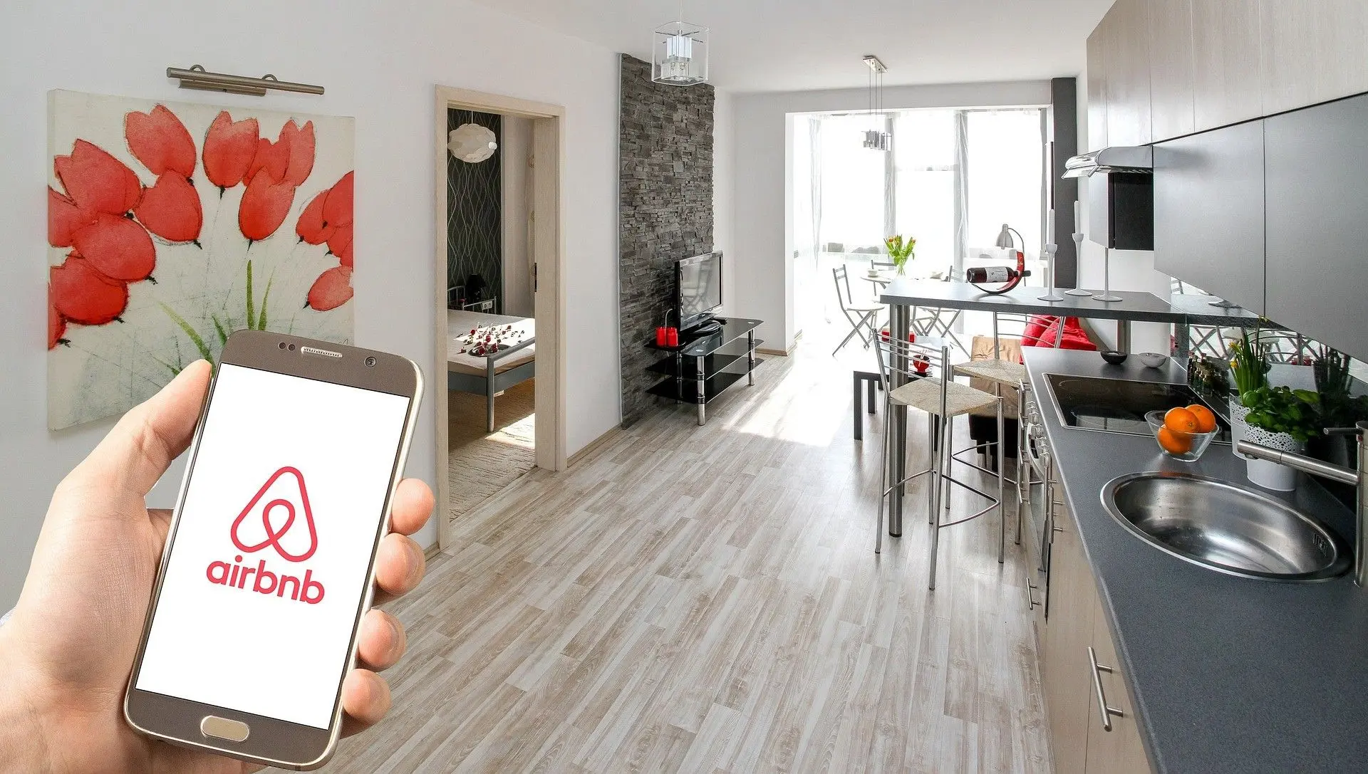 Airbnb: Νέο ρεκόρ στις κρατήσεις καθώς ανακάμπτουν τα ταξίδια