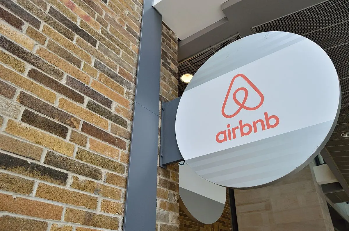 Airbnb: Ακίνητο με τζακούζι ή το σπίτι της… γιαγιάς