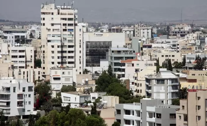 Μειώθηκαν 7,3% στο 8μηνο οι άδειες οικοδομής