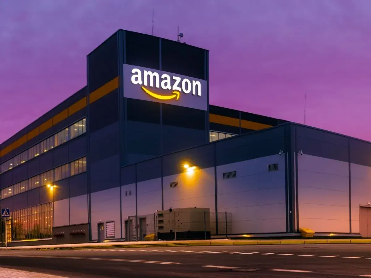 Γερμανική προειδοποίηση στην Amazon: «Παράνομος ο έλεγχος τιμών στο marketplace»