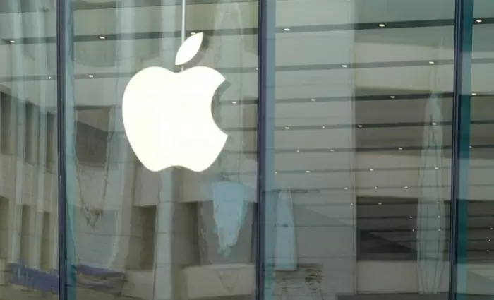 Apple: Βουτιά 6% στις πωλήσεις iPhone στην Κίνα πριν το λανσάρισμα του iPhone 17