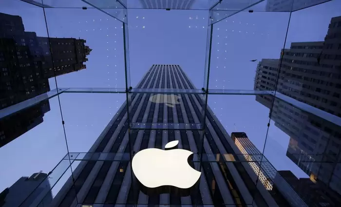 Τόσα ξόδεψαν οι πελάτες της Apple στο App store