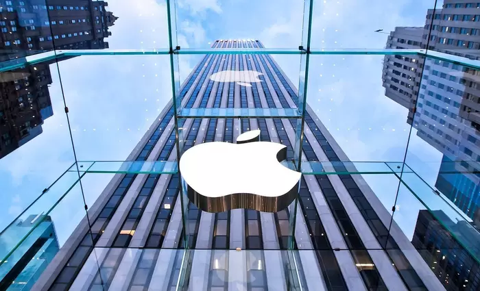 Η αξία της Apple αγγίζει τα 2 τρισεκατομμύρια ευρώ