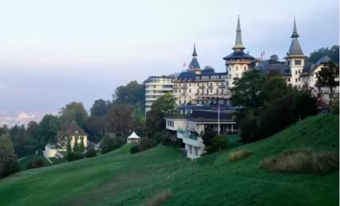 FT: Η μυστική λέσχη των ισχυρότερων τραπεζιτών της Ευρώπης