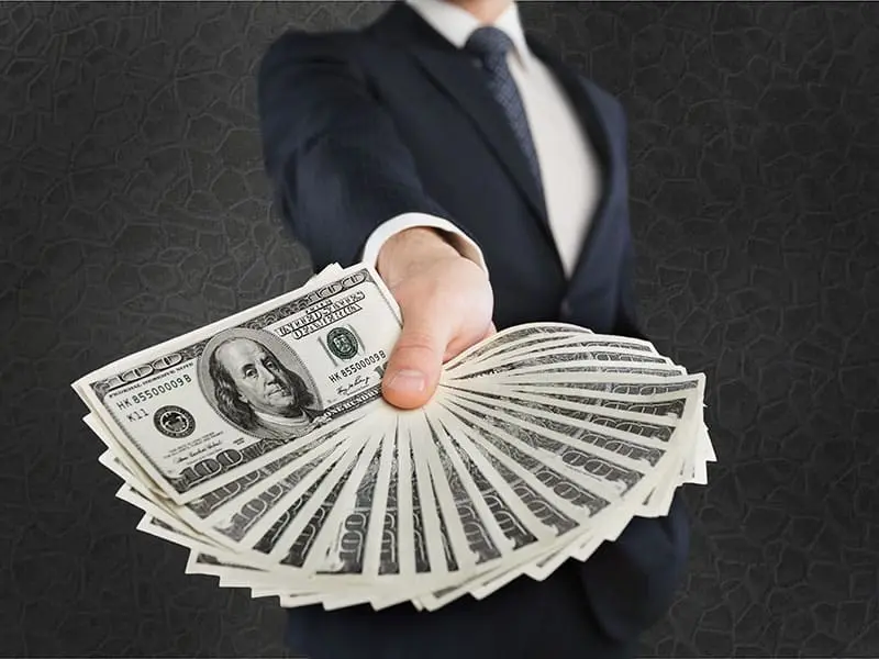 Οι πλούσιοι του πλανήτη έγιναν κατά 25% πλουσιότεροι