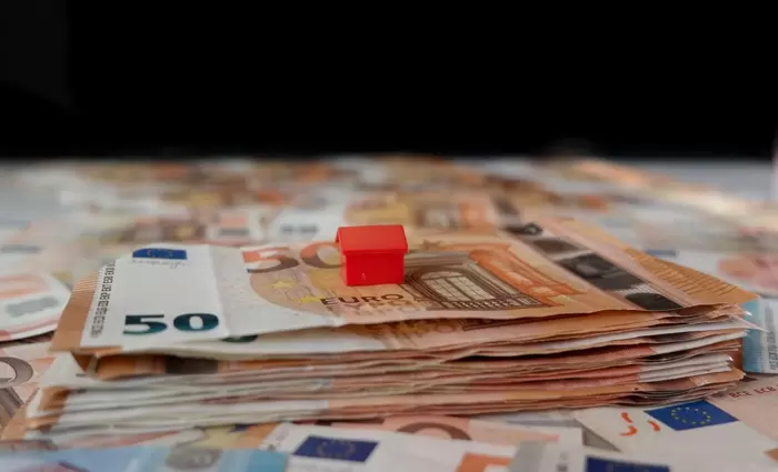 Μειώθηκαν κατά €32 εκ. στα €2,69 δισ. οι μη εξυπηρετούμενες χορηγήσεις τον Οκτώβριο