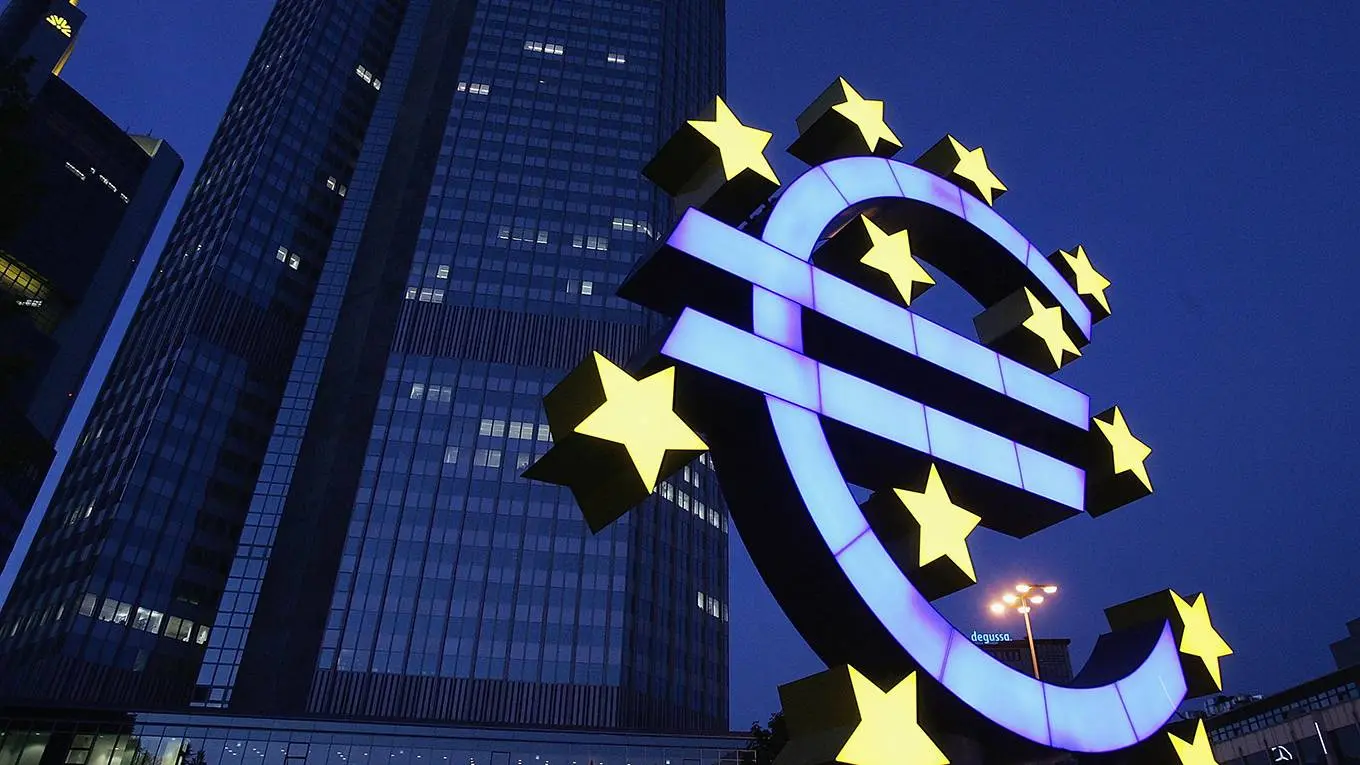 Δούρειος ίππος για την ανάπτυξη τα αρνητικά επιτόκια των τραπεζών