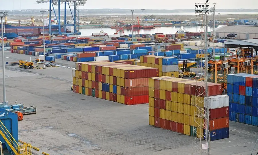 Σημαντική μείωση στο έλλειμμα εμπορικού ισοζυγίου το πρώτο τρίμηνο φέτος