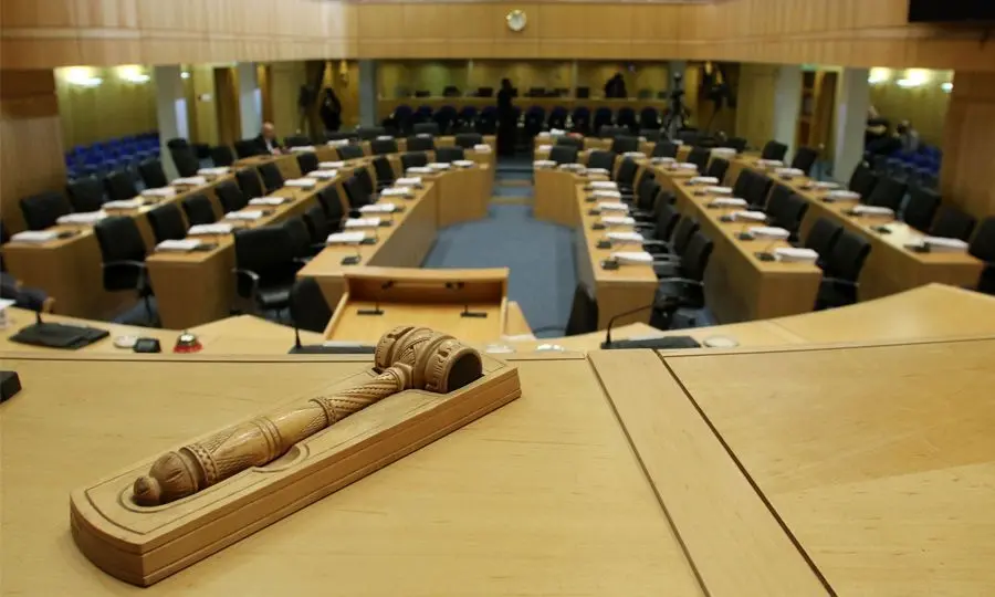 Πάει τριήμερο στη Βουλή ο κρατικός προϋπολογισμός