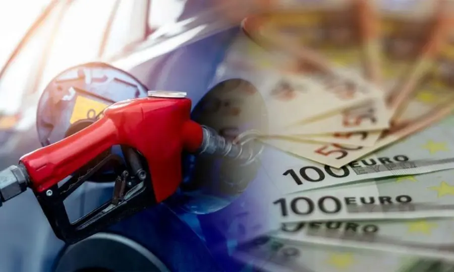 Πάνω οι τιμές στα πρατήρια, παρότι η κρίση δείχνει να απομακρύνεται