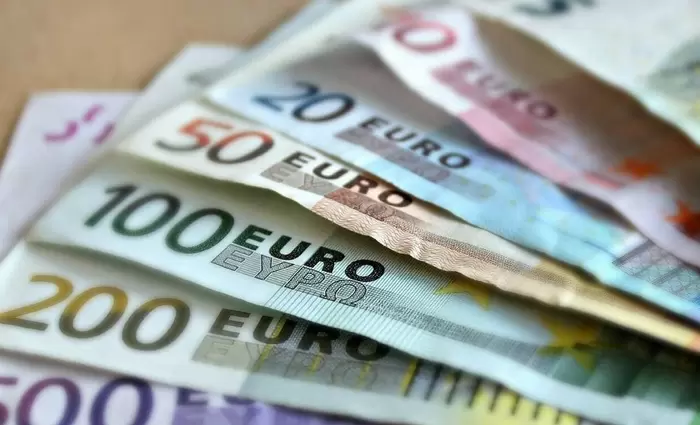 Χριστουγεννιάτικος 